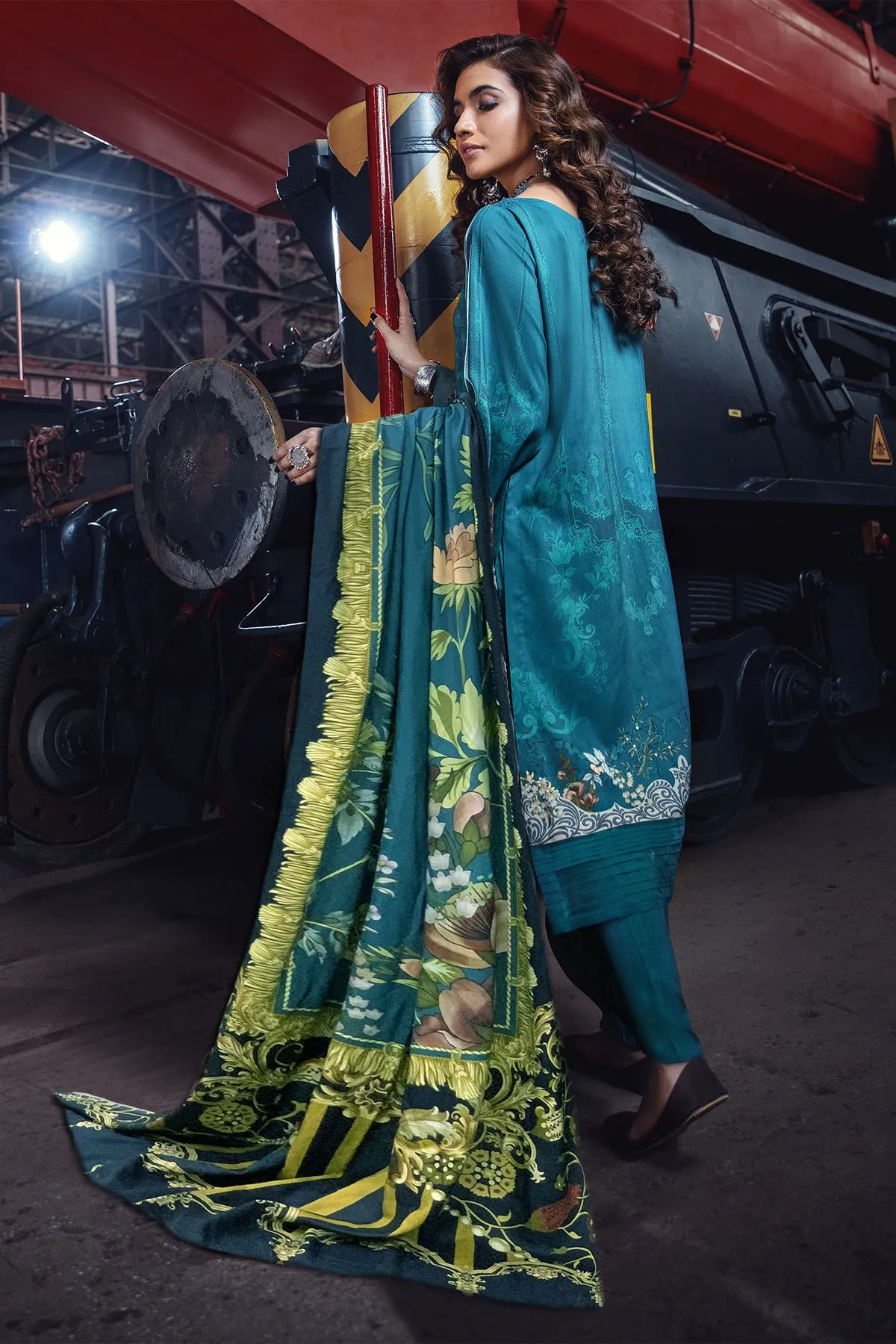 2565-PEACOCK DIGITAL PRINTED LINEN UNSTITCHED
