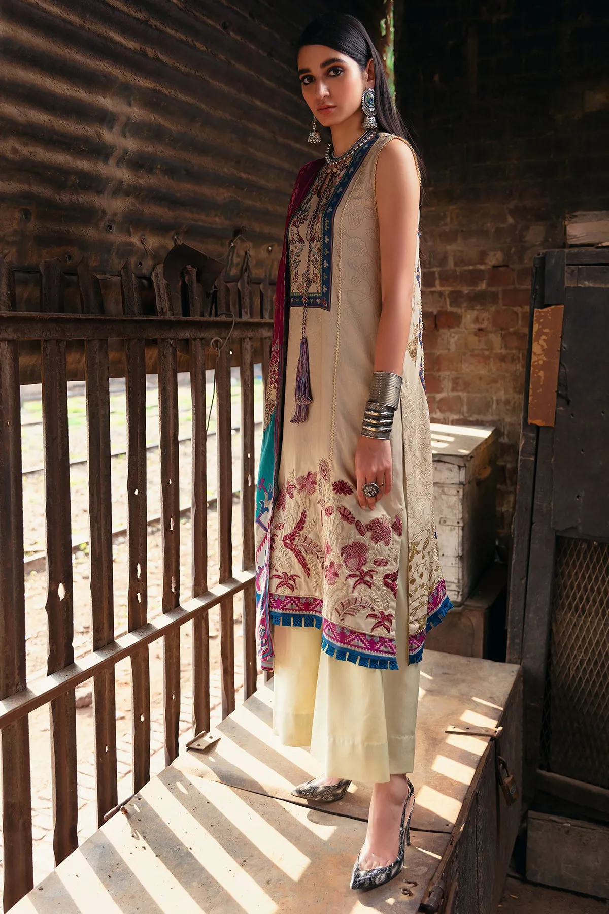 3076-WISTERIA DIGITAL PRINTED LINEN UNSTITCHED