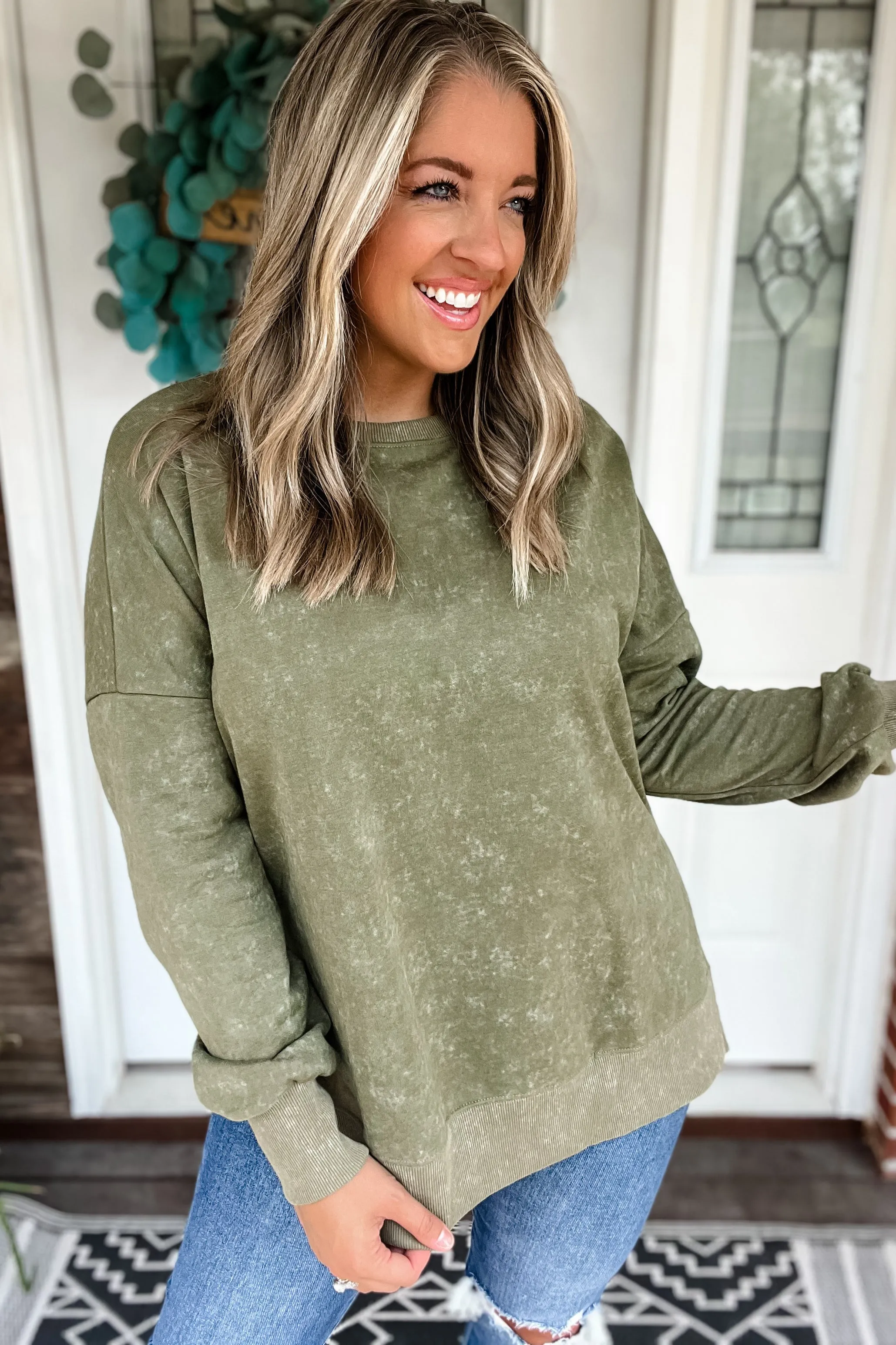 Cozy Vibes Oversized Sweatshirt - Olive