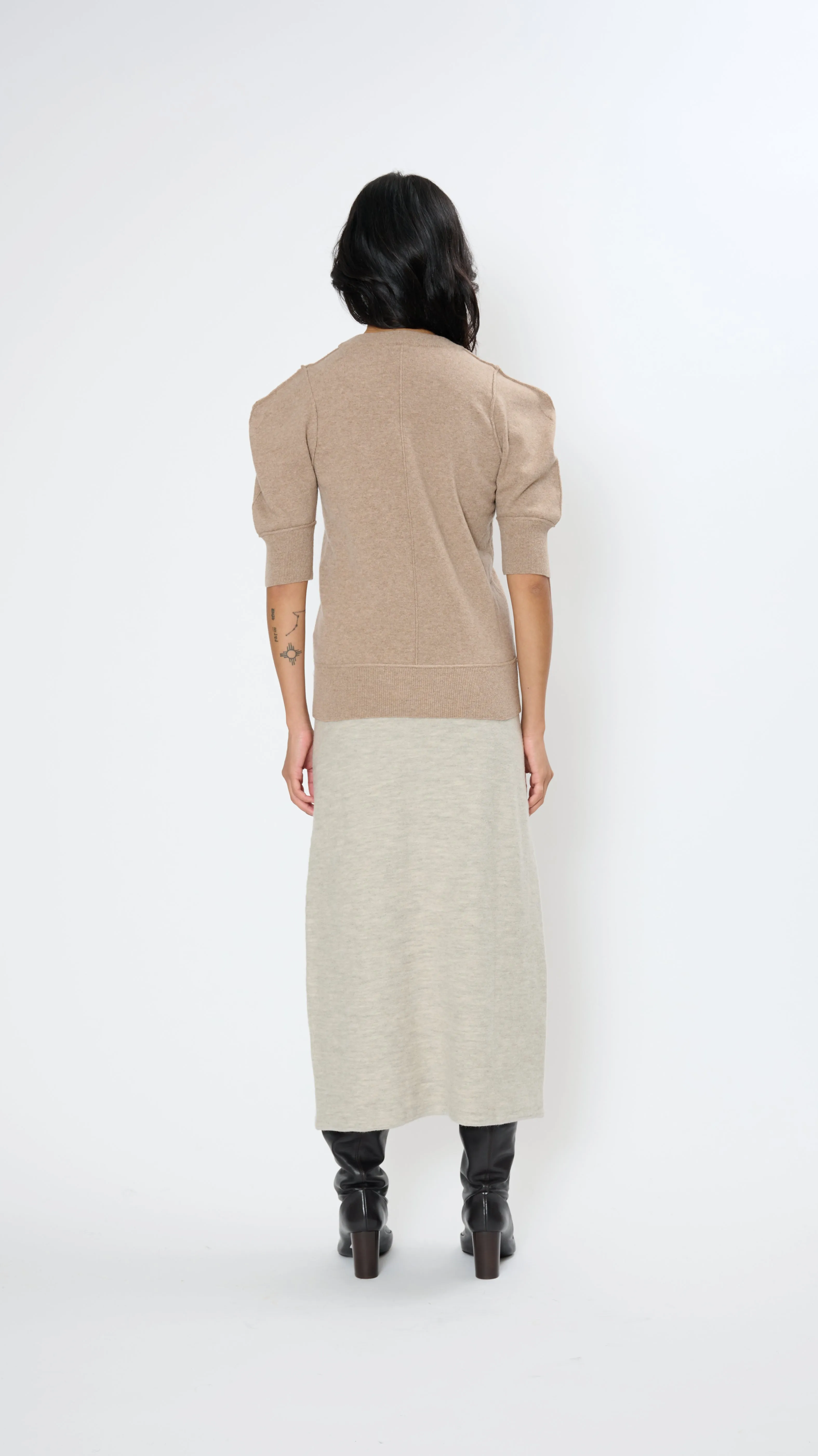 Short Sleeve Jumper in Latte Coffee
