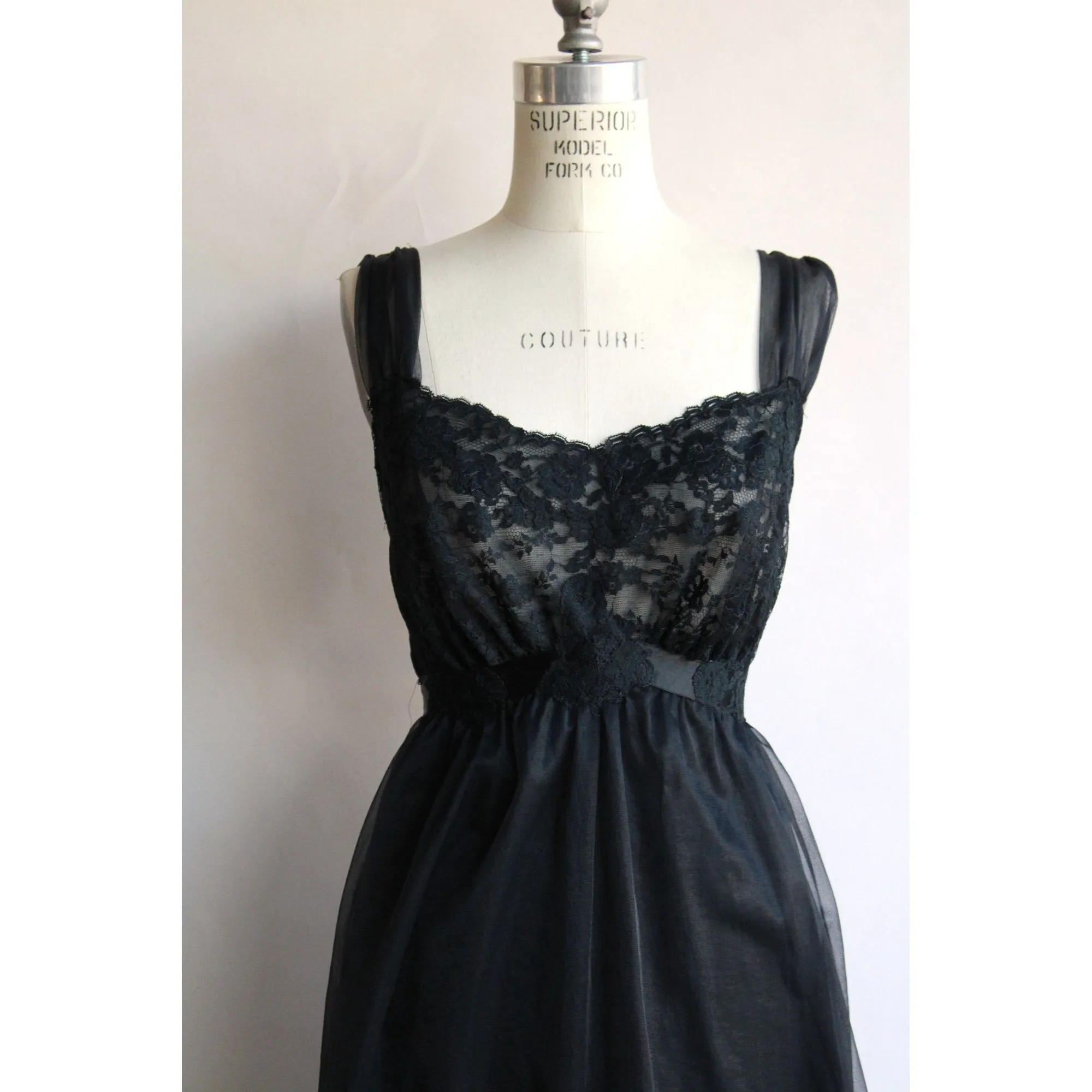Vintage 1960s Van Raalte Black Lace Trim Nylon NIghtgown