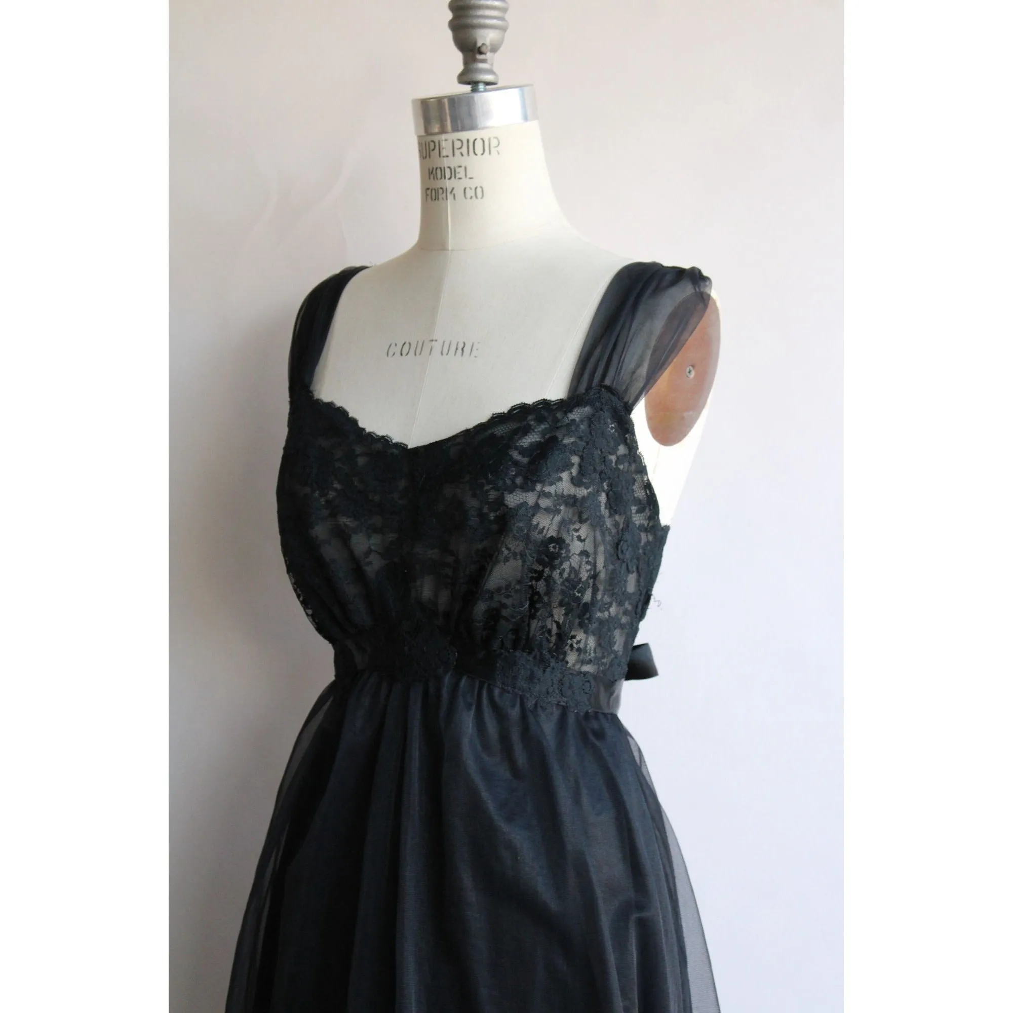 Vintage 1960s Van Raalte Black Lace Trim Nylon NIghtgown
