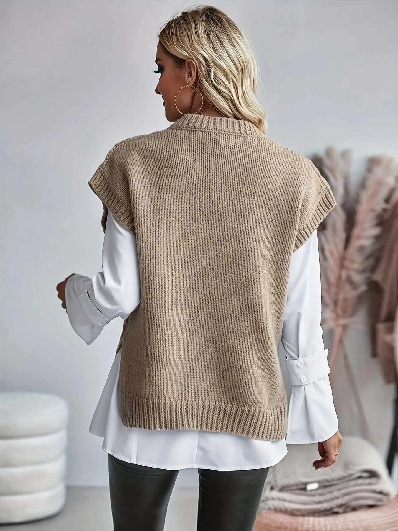 Women's Relaxed Fit Cable Knit Sleeveless Vest